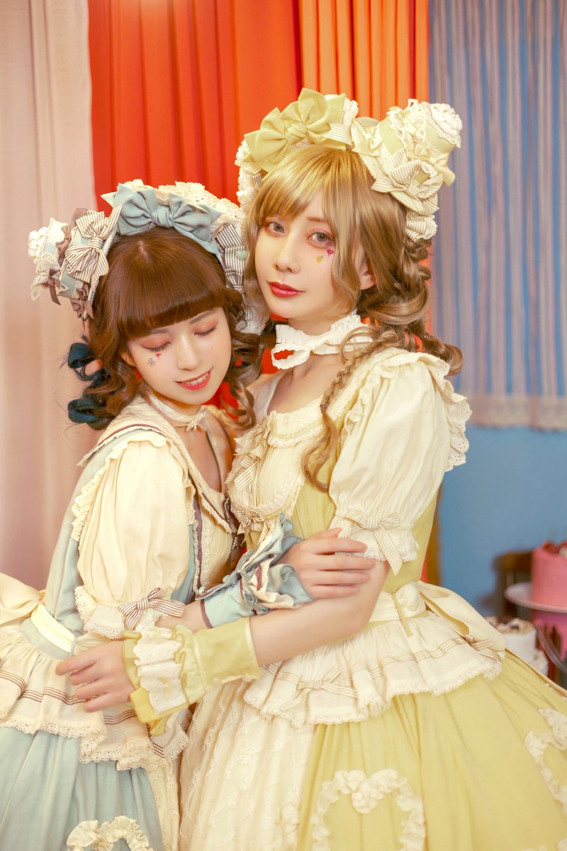 【RAMஐ*゜様】フェイクスイーツ◆花飾り♡可憐ツインスワンシュー◆リアルサイズ RAMஐ*゜様】フェイクスイーツ◇花飾り♡可憐ツインスワンシュー