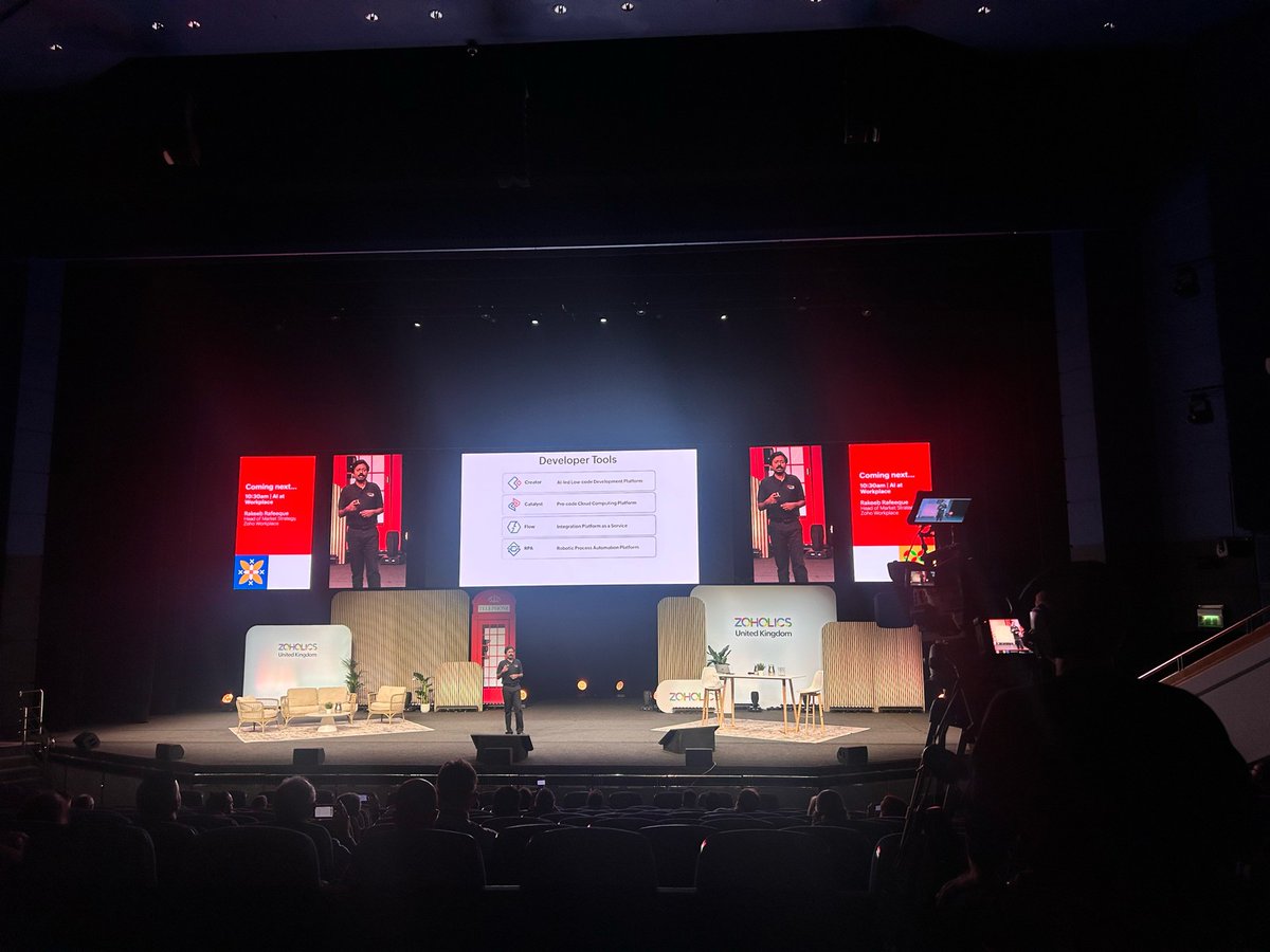 ZohoCreator's tweet image. 🇬🇧 We had an exciting two days at @Zoholics UK filled with workshops, one-on-one sessions, and engaging conversations at our booth. The workshop track ended with a graduation ceremony celebrating participants who completed the program.
Our Director of Product Management, Charles…
