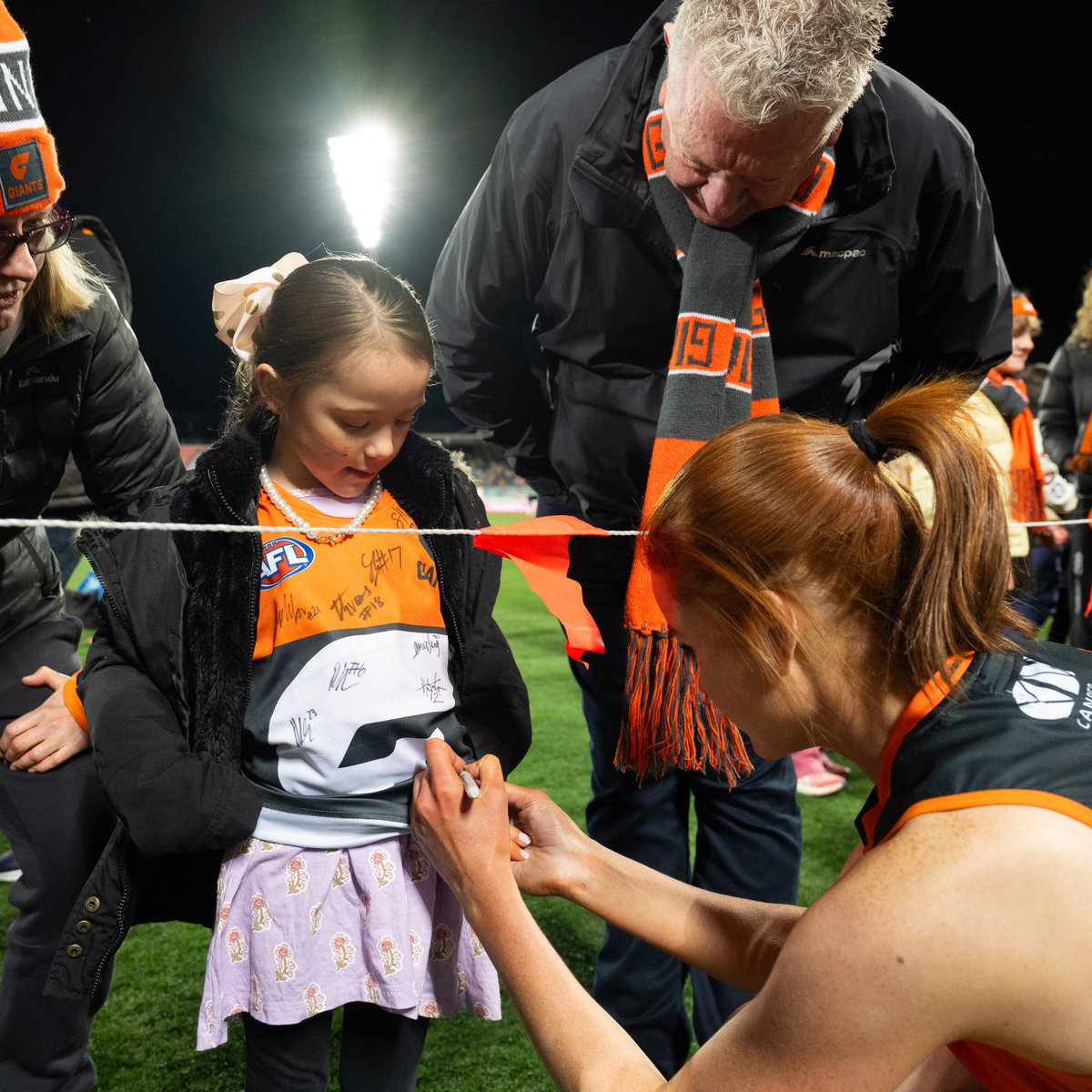 Manuka Oval tweet media