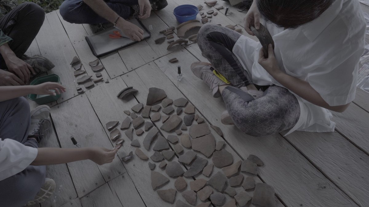 ¿Cómo es hacer arqueología y rescatar nuestra historia?

Después de que la tierra nos convoca a su defensa, respondemos con cuidado, conservación, análisis del legado ancestral y gratitud.   

📸: Juan Patiño, Jauals Films y Pablo Aristizábal.