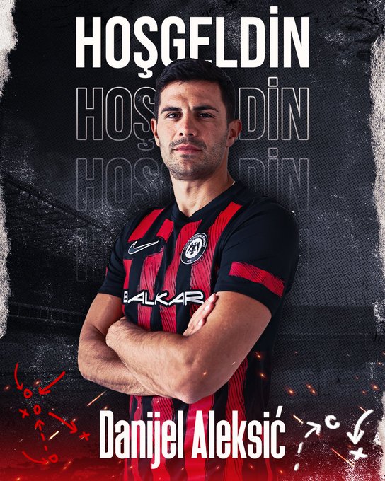 G0d4f1JW0AApFJ7?format=jpg&name=small