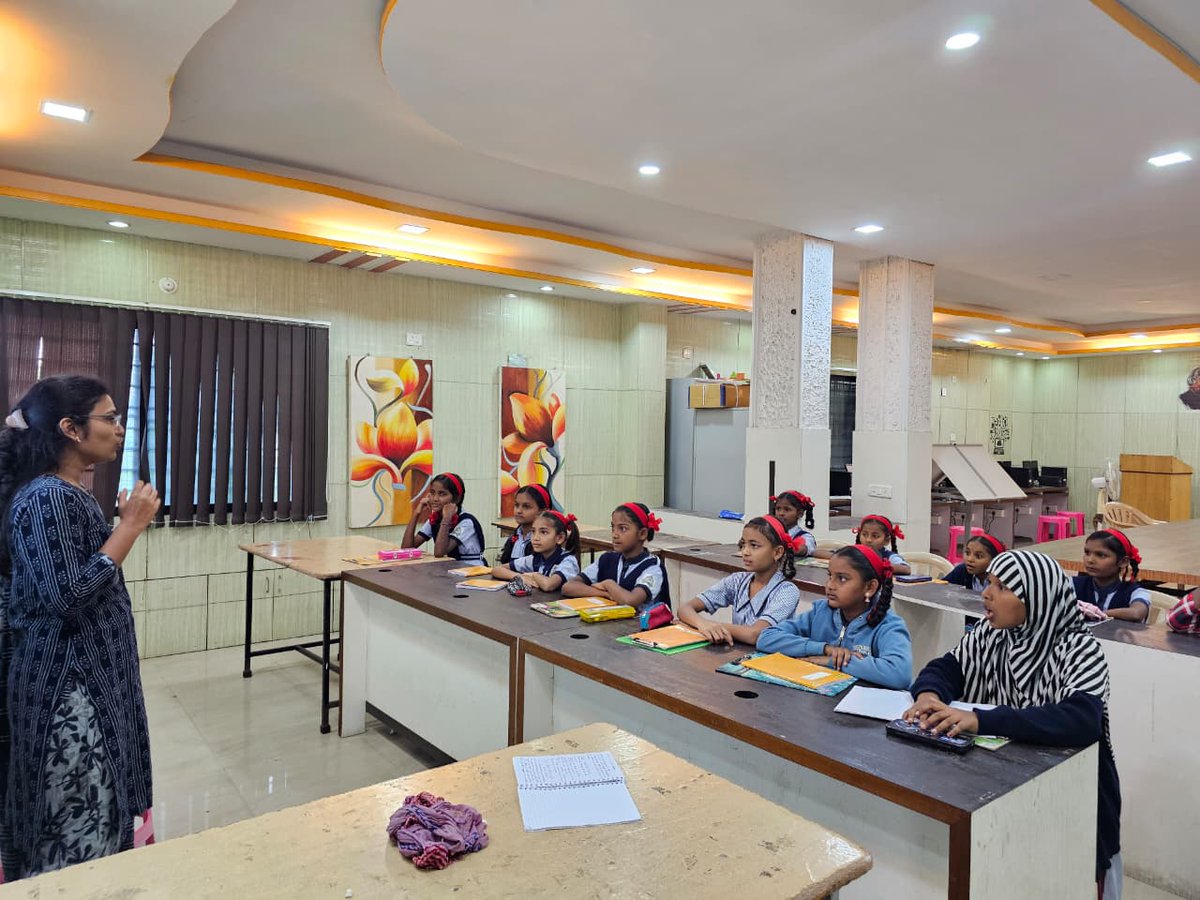 board_ceo's tweet image. Students of Cantt. Board Dehuroad Schools are exploring #DigitalClassrooms & learning #BlockBasedCoding with great excitement. Their joy in operating computers reflects eagerness for new tech & knowledge—boosting attendance & aligning with #NEP2020. #EdTech #edignitefoundation
