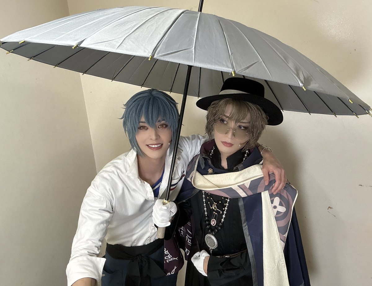 舞台『魔法使いの約束』
きみに花を、空に魔法を　前編
4日目ご来場頂きありがとうございます！

相傘☂️

明日の公演もお待ちしております🍴
#まほステ