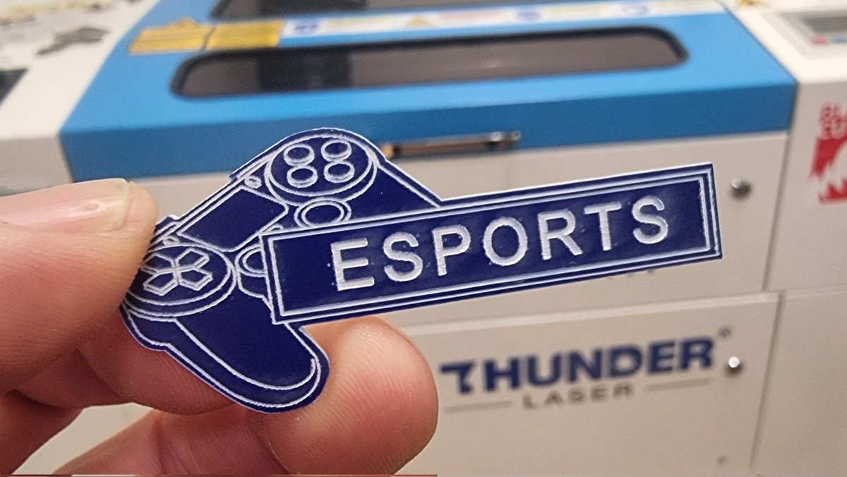 chchLibLearning's tweet image. Had a rare moment to create today. Riccarton High Librarian wanted an esports badge to acknowledge efforts of Esports participants in School. Totally agree! What do you think? @AftershockFgc @pbtecheducation @WiljDekkers @ideekaynz @UCGamingGuild @NZ_Esports_ @standingfierce