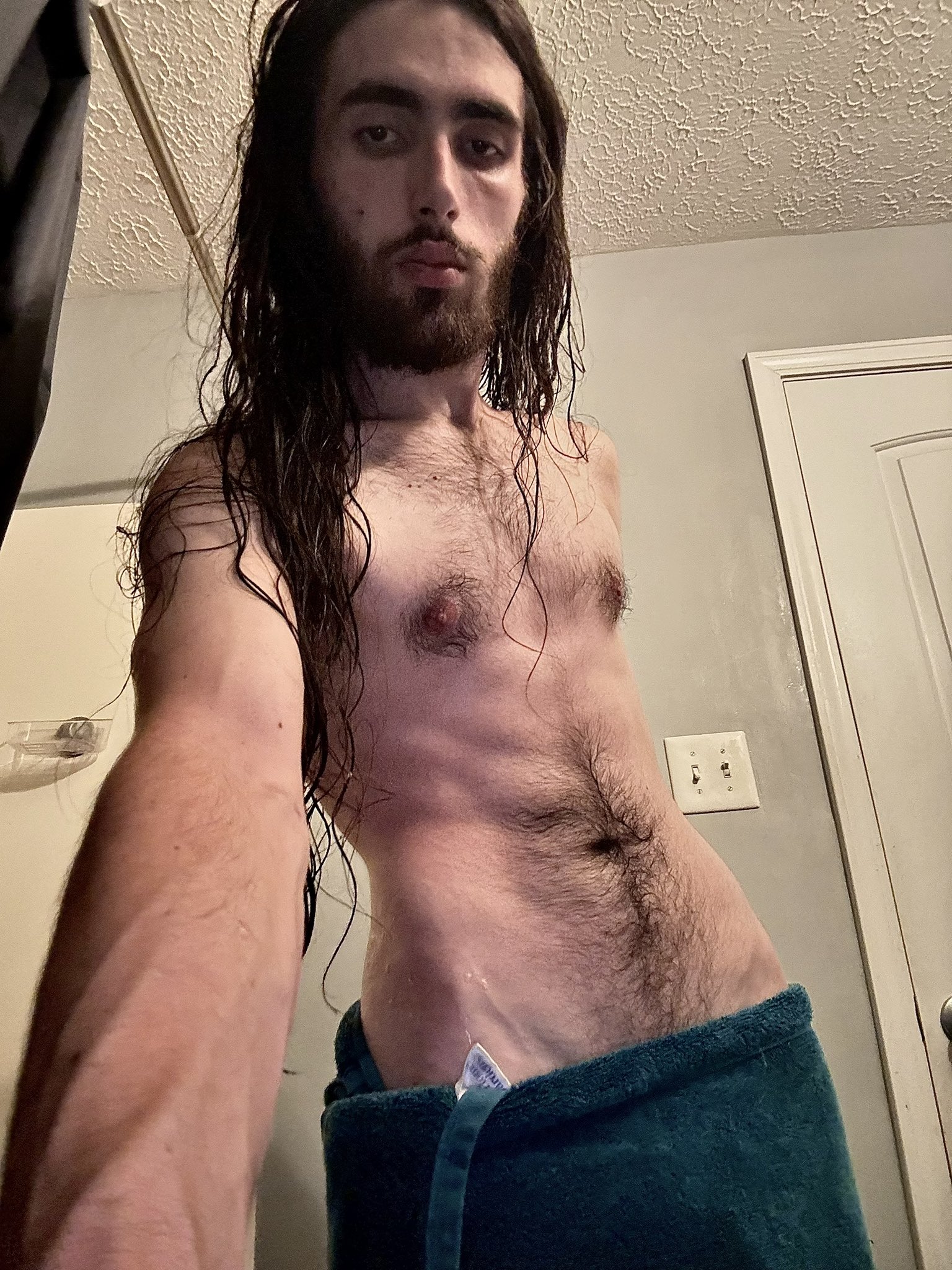 1 pic. 😼 https://t.co/BASBi41LoV