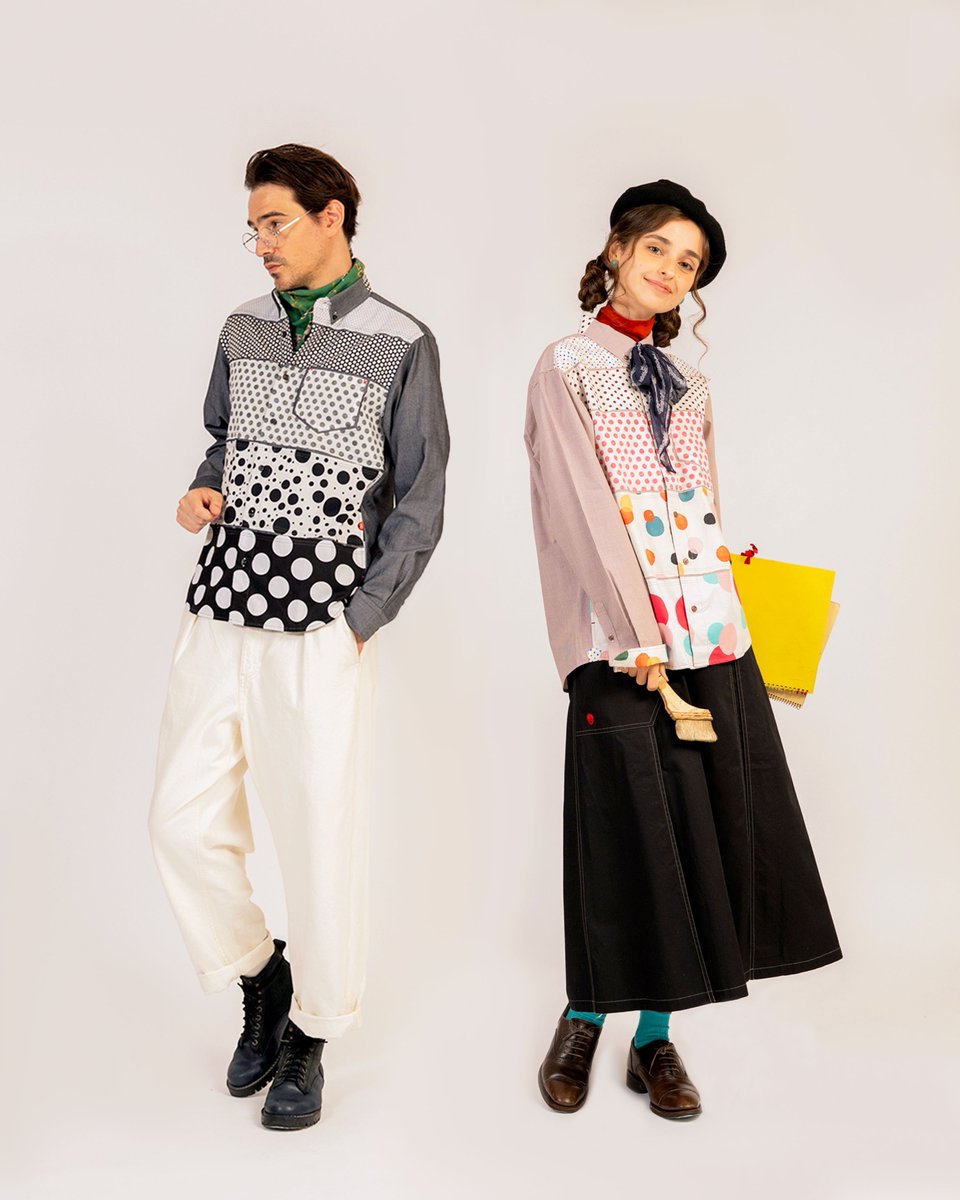 kawatanishirt's tweet image. Coming soon...✨9月24日(水)発売予定
 [#みずたま(#Polkadots)] 
color:ブラック/ブラウン
size:XS / S / M / L / XL / XXL

ドットをグラデーションで配置し
カットオフした布を叩きつけたアート感あふれる一着。 
はずむ雰囲気をまとい,毎日を楽しく彩るアイテムです🎨

#河谷シャツ #kawatanishirt