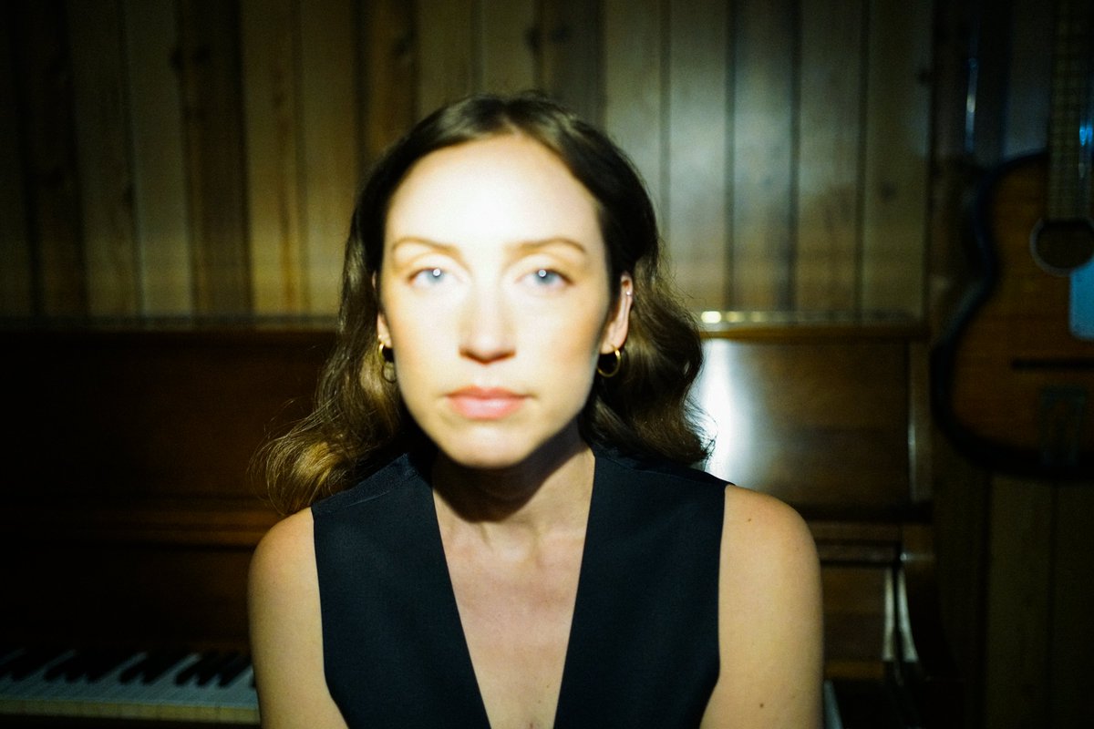 Opener announcement! <a href="/samlynchmusic/">Sam Lynch</a> will be opening up for Georgia Harmer on Friday, November 28th 🌼🎶 Get tickets here: artesianon13th.ca/event-calendar…

#YQR #ReginaSK #ExploreRegina #YQRevents