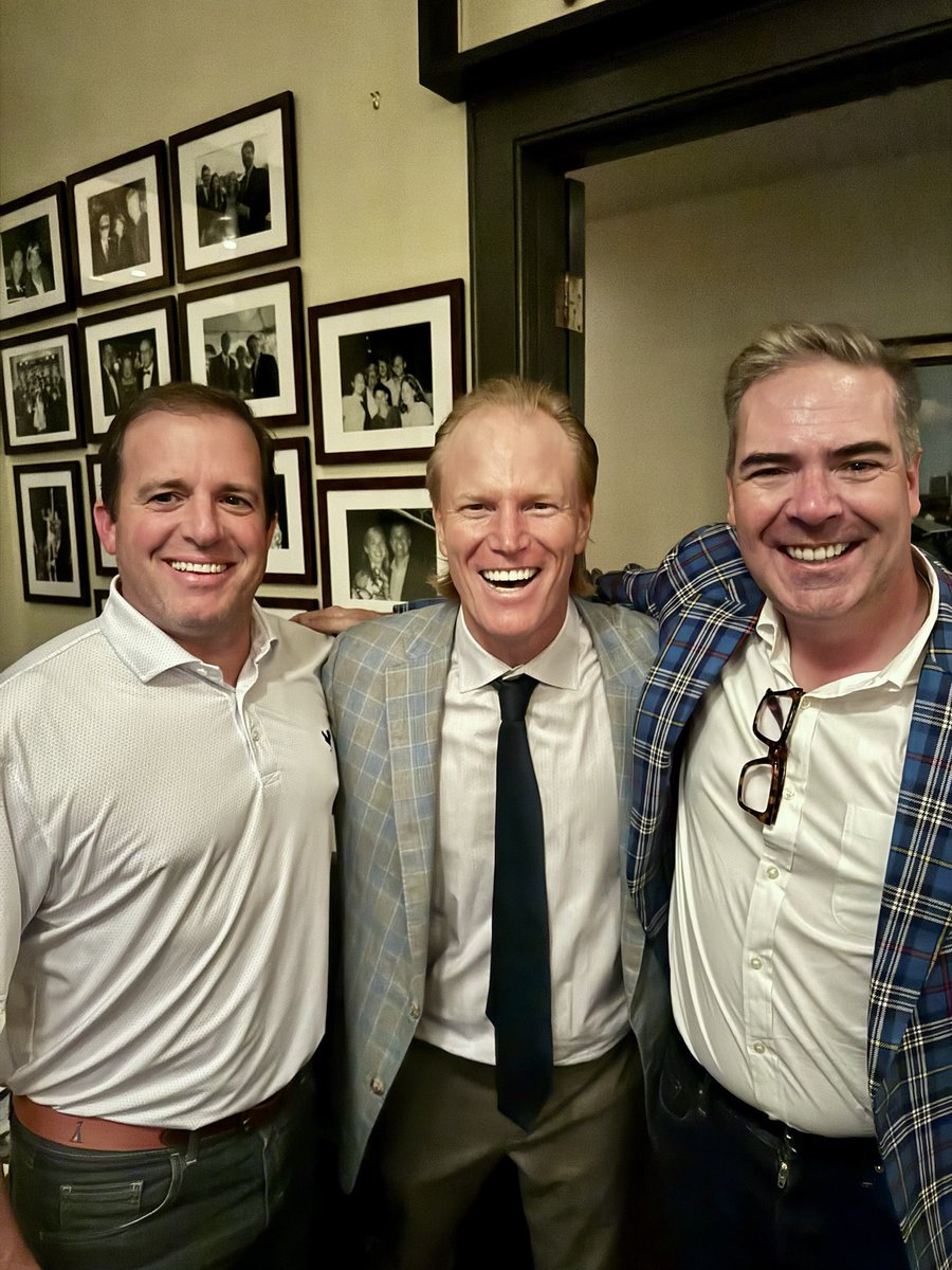 Thanks Billy Hall for a great evening! ⁦<a href="/hallschophouse/">Halls Chophouse</a>⁩