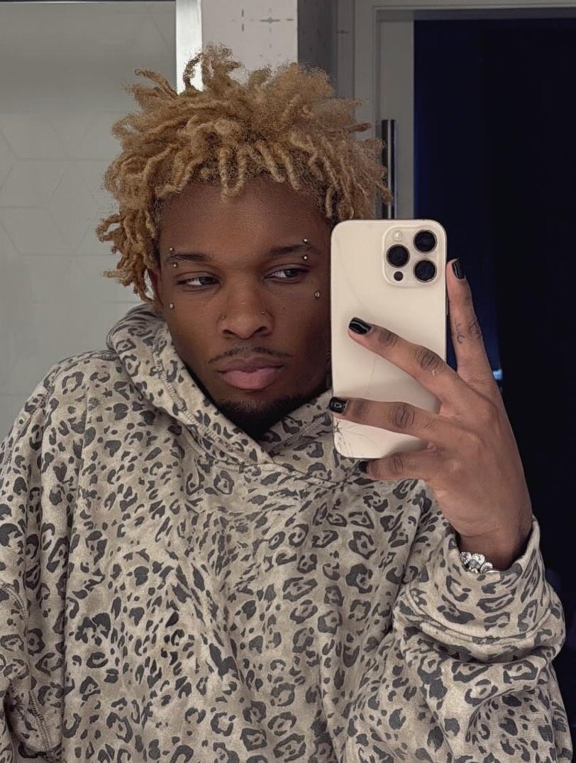 FearBuck tweet media