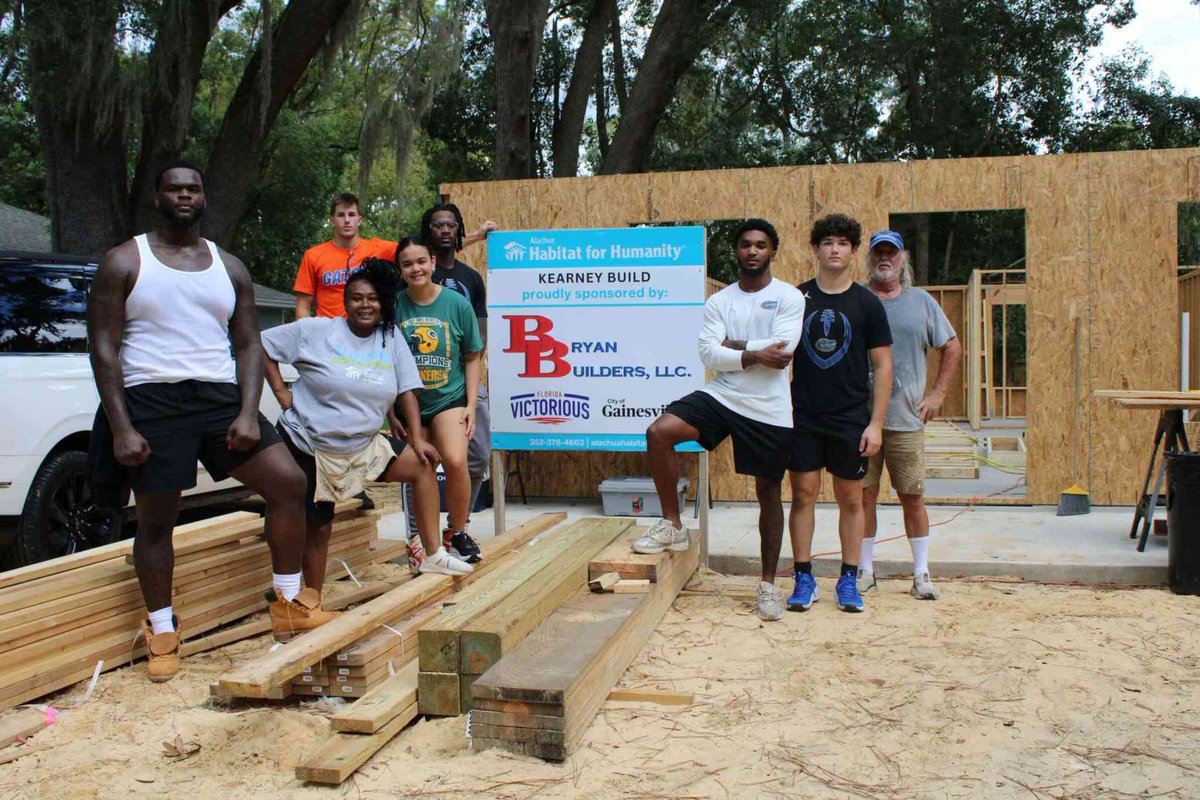 mcarawayjr's tweet photo. Making big moves and real impact with @alachuahabitat! 🙌 Join me and let’s build something great together: https://t.co/YiOWrRFM9C. @FL_Victorious #FVFoundation https://t.co/qpdHMGQw6M
