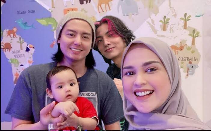 crescentiova's tweet photo. @kenzioci Roger sekeluarga dan Arjuna. https://t.co/sEJznKJwNH