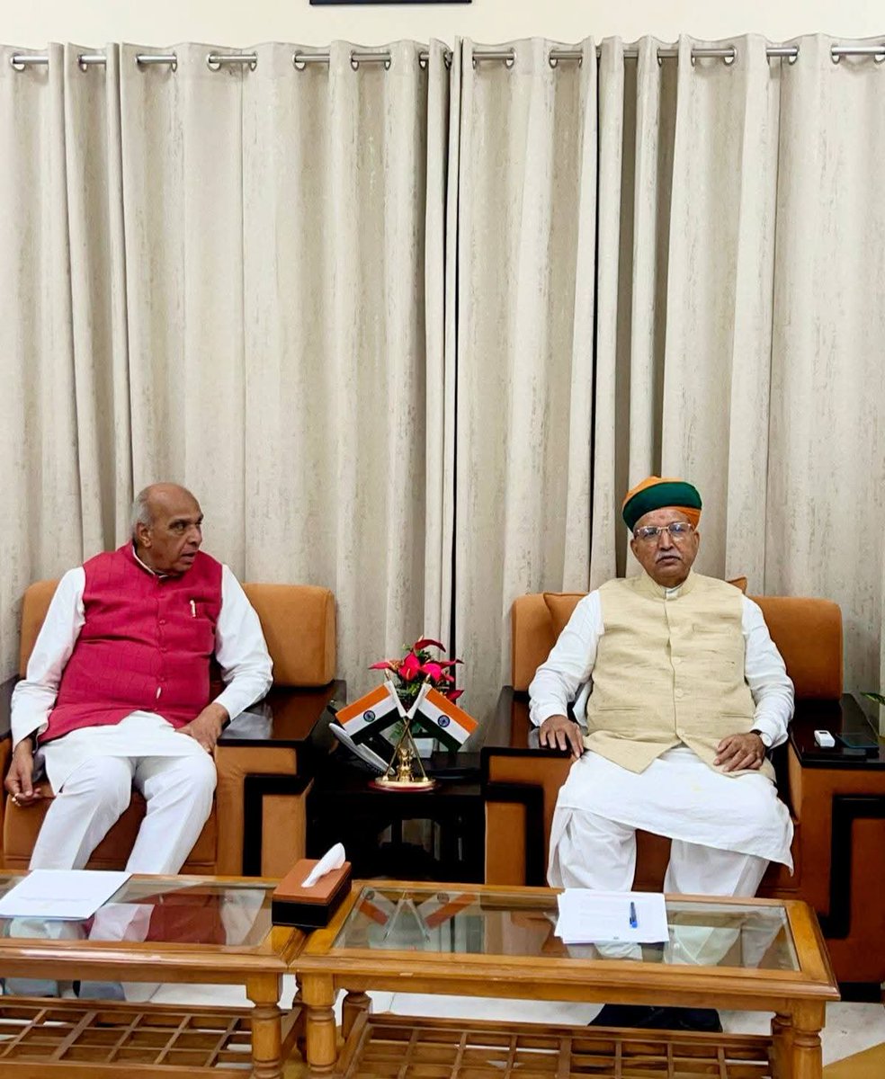 Jagdambika Pal (@jagdambikapalmp) on Twitter photo कल दिल्ली में माननीय केंद्रीय मंत्री श्री अर्जुन राम मेघवाल जी के निवास पर शिष्टाचार भेंट की। इस दौरान विभिन्न समसामयिक विषयों पर चर्चा हुई।
<a href="/arjunrammeghwal/">Arjun Ram Meghwal</a> कल दिल्ली में माननीय केंद्रीय मंत्री श्री अर्जुन राम मेघवाल जी के निवास पर शिष्टाचार भेंट की। इस दौरान विभिन्न समसामयिक विषयों पर चर्चा हुई।
<a href="/arjunrammeghwal/">Arjun Ram Meghwal</a>