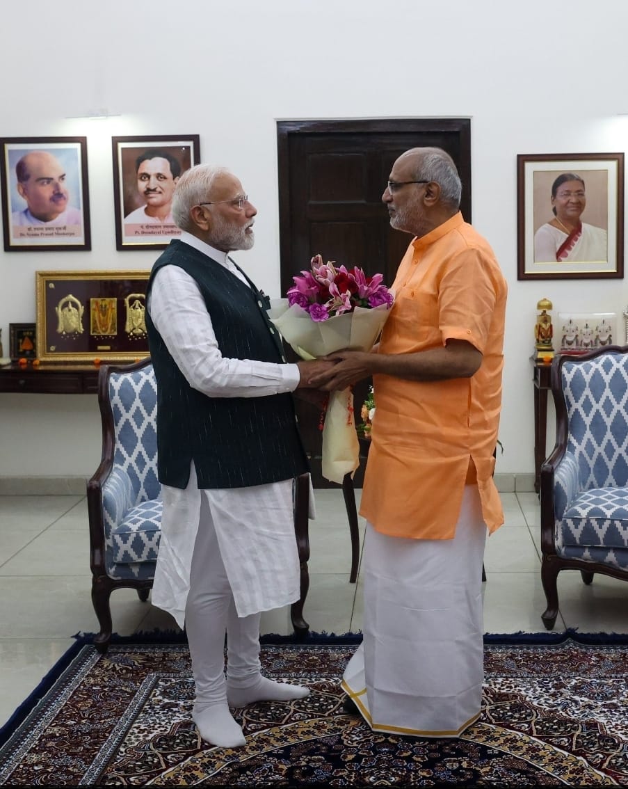 DrDBhasin's tweet image. उपराष्ट्रपति पद पर #NDA उम्मीदवार श्री@CPRGuvजी की ऐतिहासिक विजय पर उन्हें हार्दिक बधाई!साथ ही मा.प्रधानमंत्री श्री@narendramodiजी का अभिनंदन!यह विजय उनकी नीतियों व नेतृत्व का परिणाम है। 15विपक्षी सांसदों का श्री राधाकृष्णनजी को वोट देना भी इसका प्रमाण है!
#VicePresidentElection