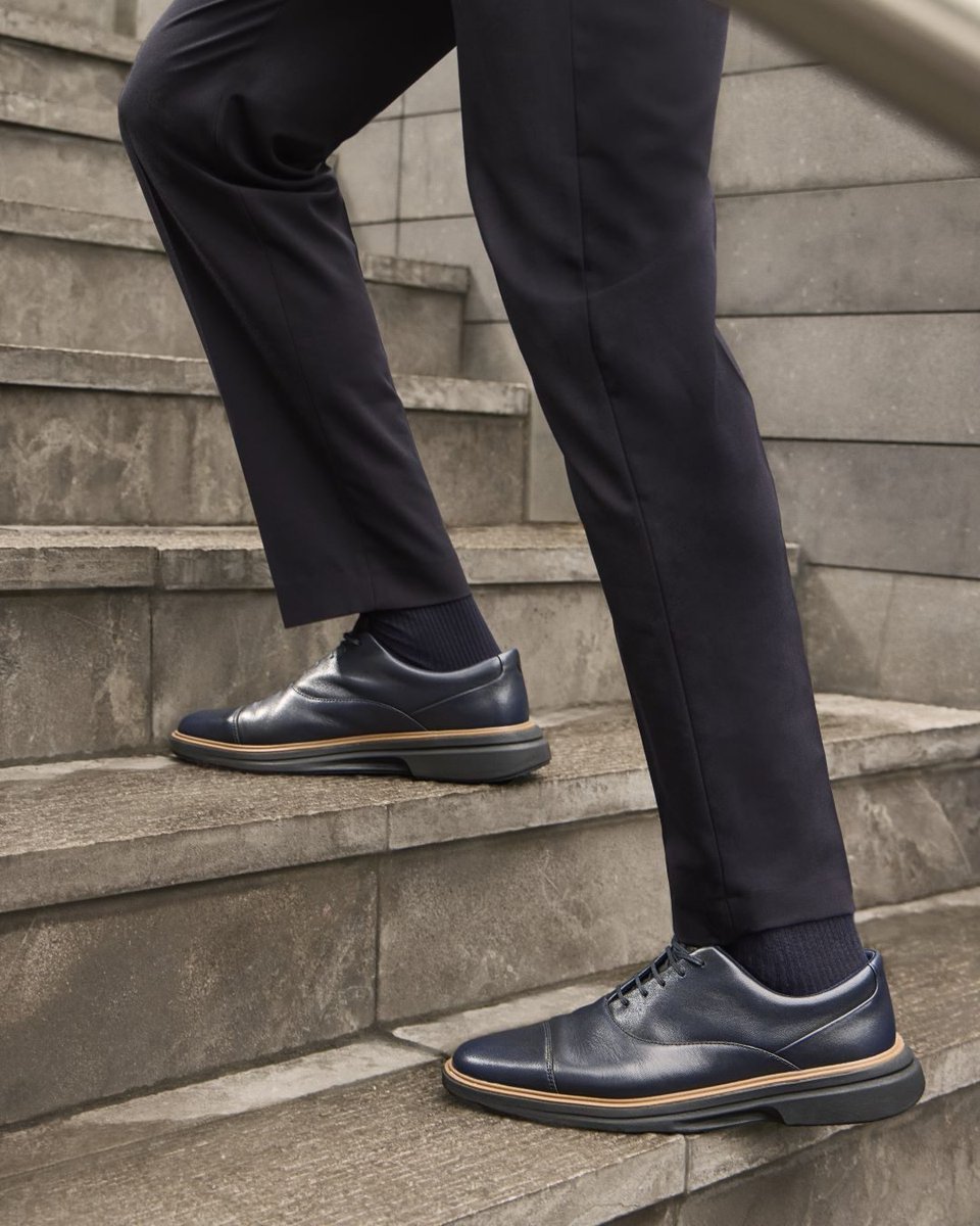 伝統的なキャップトゥに、COLE HAANならではのクッション性を融合した