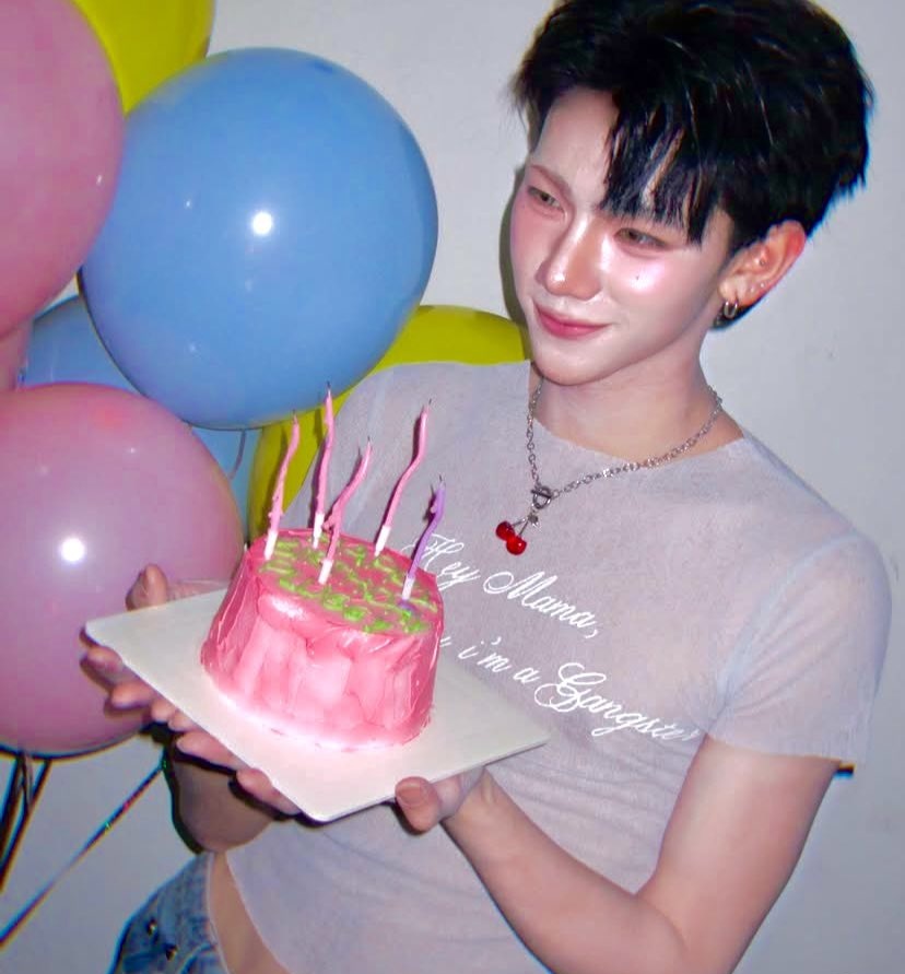 kritplug's tweet image. 𝑯𝒂𝒑𝒑𝒚 𝑩𝑫𝒂𝒚 𝒕𝒐 𝒕𝒉𝒆 𝒎𝒐𝒔𝒕 𝒃𝒆𝒂𝒖𝒕𝒊𝒇𝒖𝒍, 𝒕𝒂𝒍𝒆𝒏𝒕𝒆𝒅, 𝒂𝒏𝒅 𝒄𝒖𝒕𝒆 𝒔𝒊𝒏𝒈𝒆𝒓. 𝑷𝒍𝒖𝒈𝒈𝒚, 𝒚𝒐𝒖'𝒓𝒆 𝒑𝒉𝒆𝒏𝒐𝒎𝒆𝒏𝒂𝒍.  😺🎂

𝑾𝒆 𝒍𝒐𝒗𝒆 𝒚𝒐𝒖 𝒔𝒐 𝒎𝒖𝒄𝒉 💝

#PLUGGY_PERSES #happyPLUGGYday #PERSES_TH #PERSES