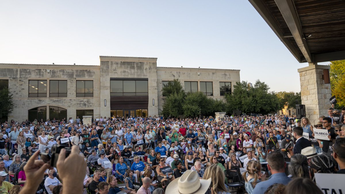 12 hours ago, we announced a kickoff rally for our Senate campaign.

1,800 people showed up. 

This is how we win Texas.