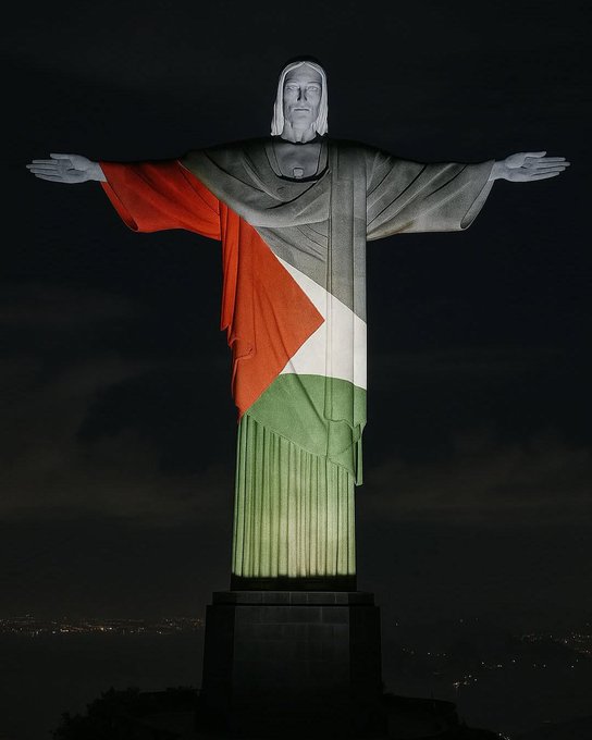 Christ the Redeemer, Rio de Janeiro, Brazil 🇧🇷 stands with Palestine 🇵🇸