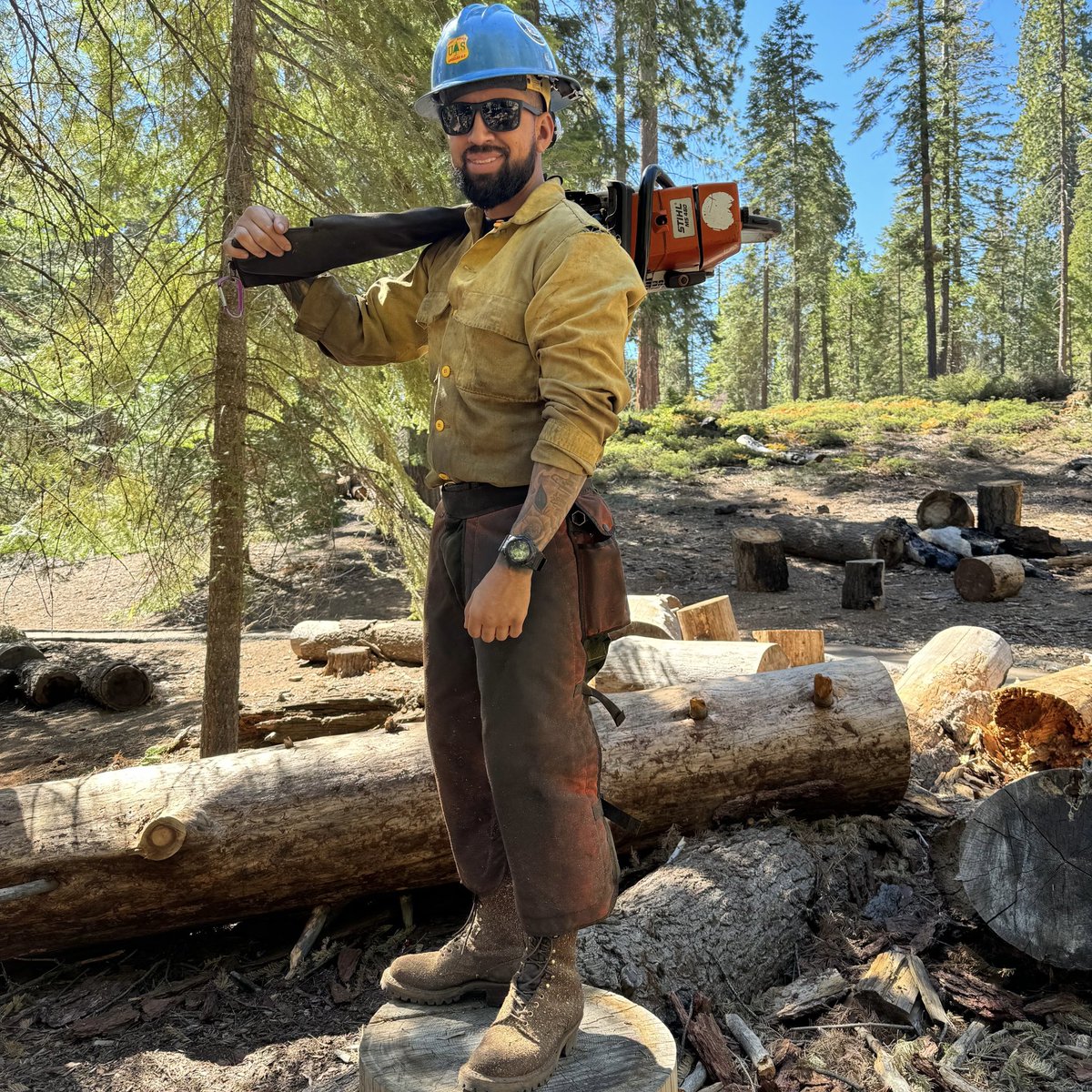 Please consider reading about Angeles N.F. hotshot Fernando Allende's battle with cancer, and donating to the GoFundMe. The link can be found on our linksite, lm7.us. We wish him a full recovery, and safety for all of our wildland firefighters