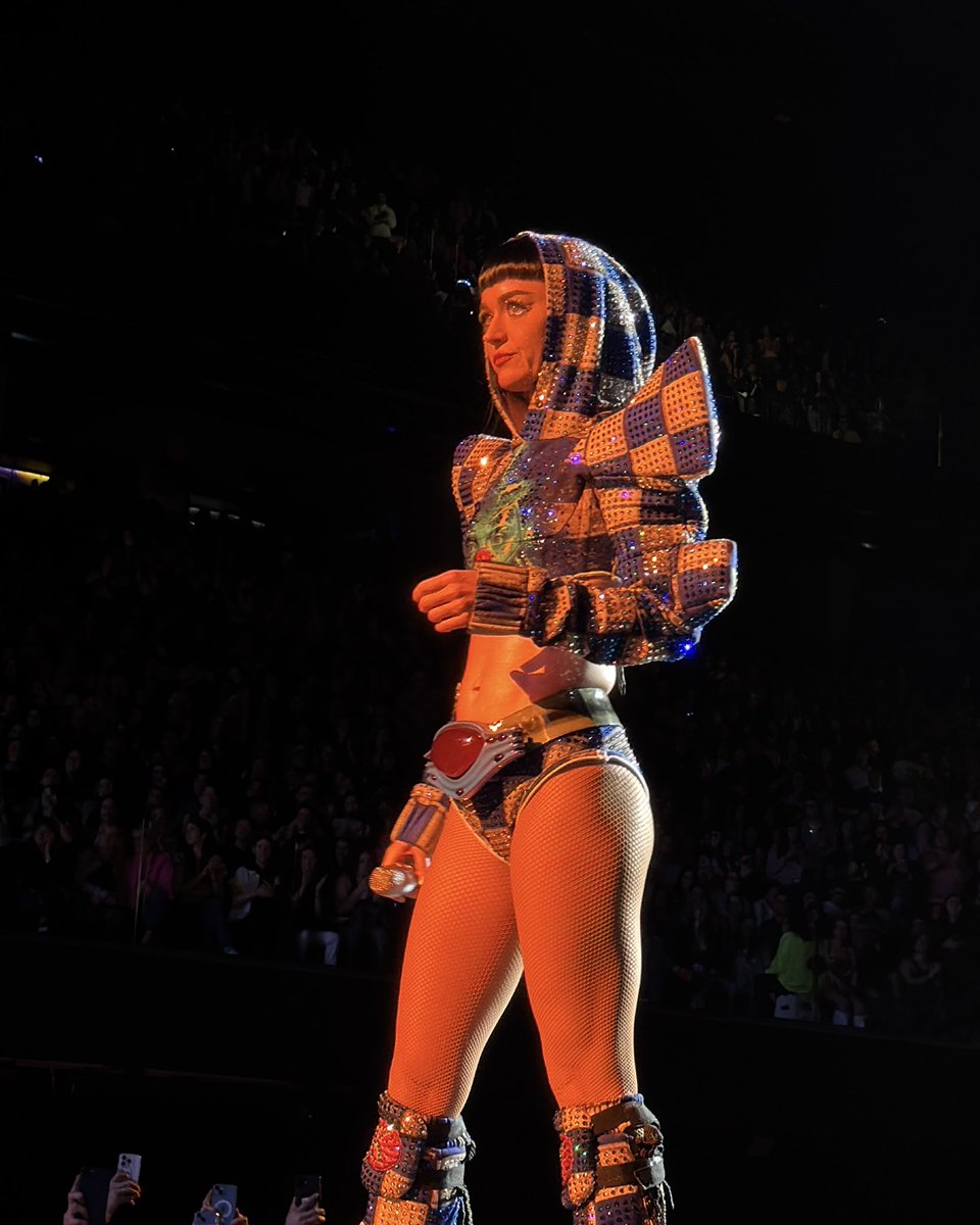 La Jota 🦋 tweet media