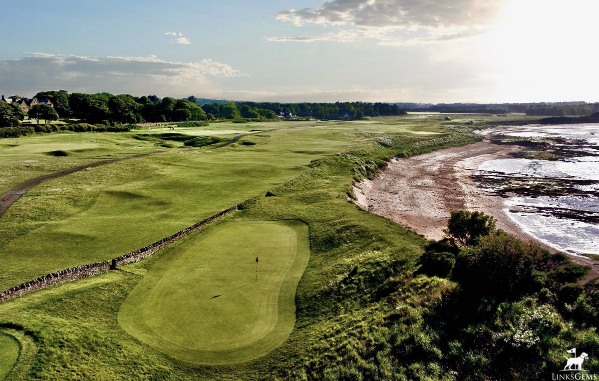 LinksGems's tweet photo. On the 🇬🇧🇮🇪 future #WalkerCup venues front, there really is only one choice:

The North Berwick Golf Club

I can’t believe NB has never hosted a Walker Cup. And frankly, I just don’t want to live in a world where we never get to see the best amateurs in the world trying to close matches on 13, 14, 15, 16 and 17 here - that may be the most compelling stretch of match play golf holes on the planet.

This needs to happen in my lifetime.