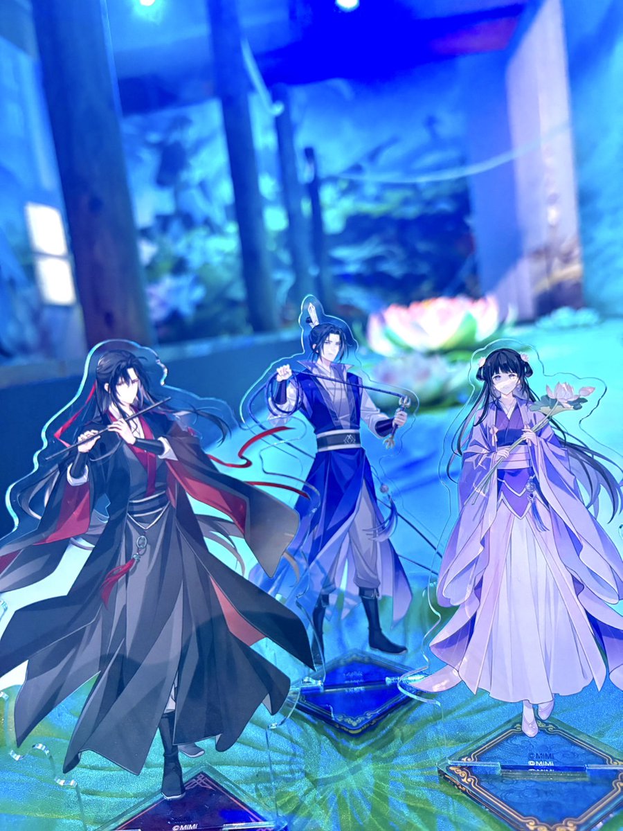 🌸--- #魔道祖師完結記念展 ---🌸
 
本日も開催中！
 
会場の様子を一部お届け✨
皆様のお越しをお待ちしております！
 
📅～9/21(日)
📍西武渋谷店 モヴィーダ館6・7階
【HP】medicos-e.net/newsdetail/mdz…
【チケット】t.livepocket.jp/t/w-6wx
※当日券の情報は当アカウントの投稿をご確認下さい