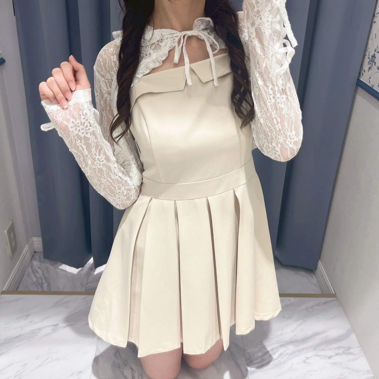 evelyn 開襟プリーツOP ワンピース ピンクベージュ evelyn 開襟マーメイドop マーメイドワンピース ピンクベージュ