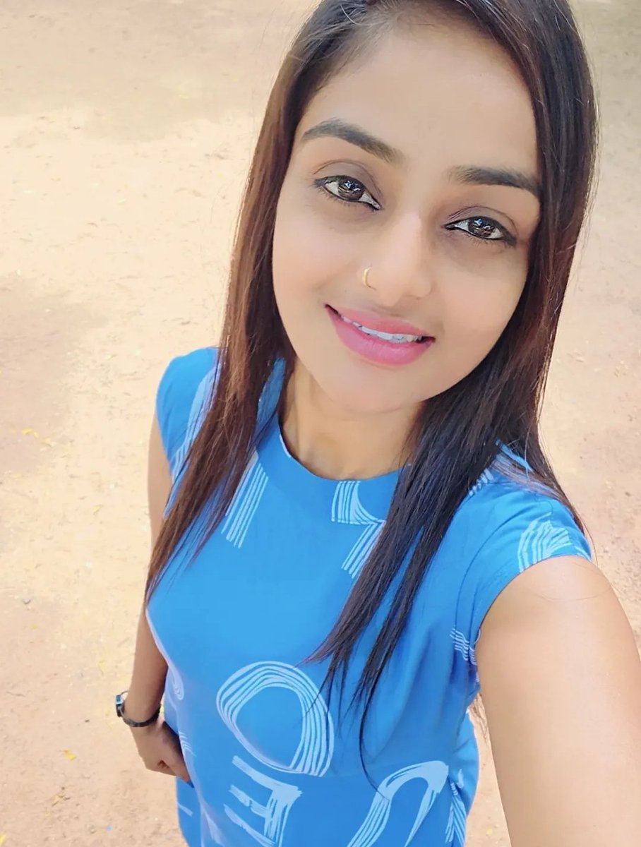 याद नहीं आ रहा किस लड़के की पोस्ट पर थैंक यू के बजाय लव यू लिख आई हूं, जो भी हो माइंड मत करना 🥴🫣🙈🤣😂
Good morning 🌞🌄