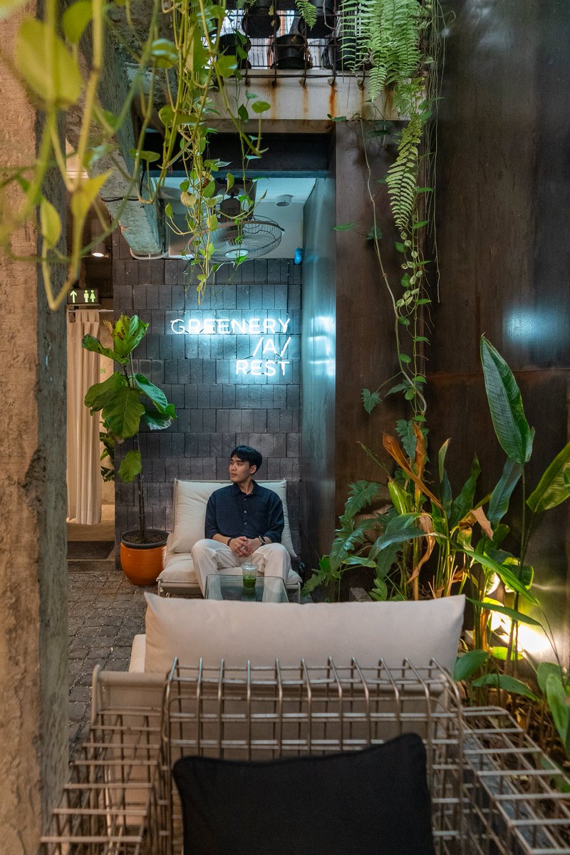 sc_asset's tweet photo. #SCHOPPER เปิดใหม่! คาเฟ่ลับสไตล์ Loft กลางเมืองทอง 🌿 บรรยากาศร่มรื่น เต็มไปด้วยต้นไม้ เมนูครบทั้ง Coffee / Non-Coffee ขนมก็มีหลากหลาย 🍰 เหมาะทั้งมานั่งชิลล์และนั่งทำงาน
📍Nordlys Coffee
#SCASSET #ChaengwattanaNeighborhood #NordlysCoffee https://t.co/e6hTCjH2zh