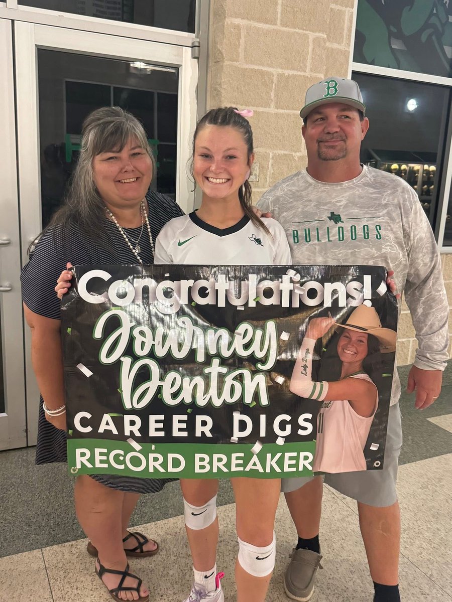 💥RECORD BROKEN💥 
Career Digs= +1200 and counting for this kid‼️ <a href="/DentonJourney/">Journey Denton</a>  earned her name on our wall‼️ 💪🏼💚
What a legacy she’s leaving‼️
We are so proud of you JD‼️💚💚
#DTO #COMMITTED