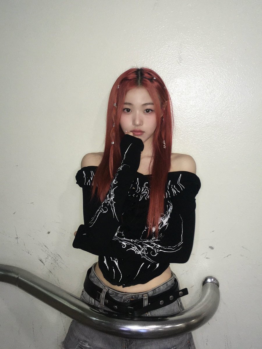 atheart_titan's tweet photo. [#아린] 여러분 오늘도 화이팅입니다~ ♡ https://t.co/vOmeJMYDG6