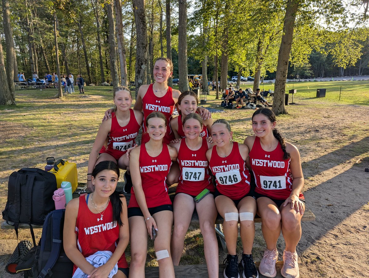 WWCardsRun's tweet image. Westwood girls XC patriot batch meet- Ava Colella came in second with a personal best of 19:56.  Brooke Colella placed 4th and Madison Mahoney placed 6th earning the team 2nd place overall. #gocards
