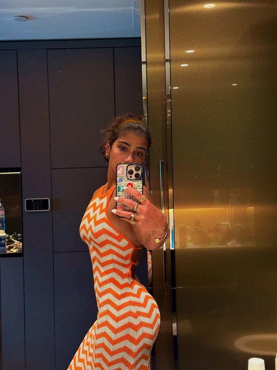 ClimaxPack's tweet photo. Sara Safari in a dress 🔥 https://t.co/WmbB9KrF0n