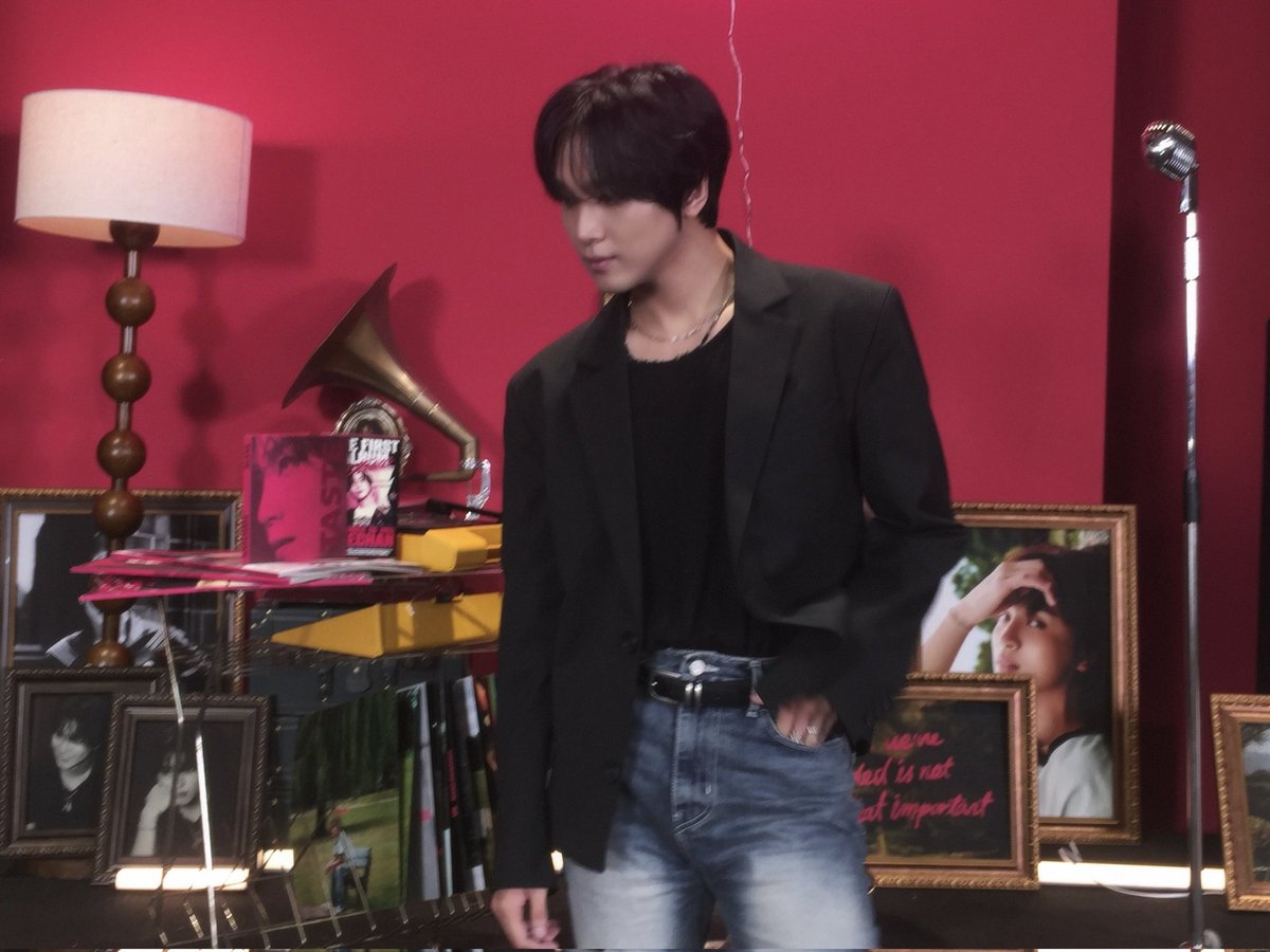 arin #TASTE tweet media