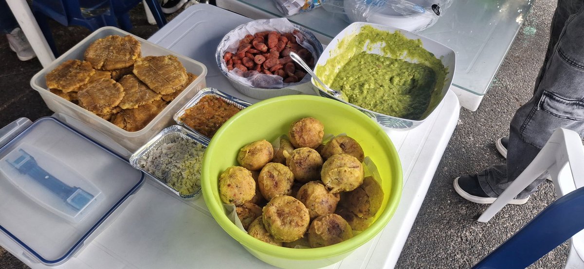 ChefFrak3's tweet photo. 🙏🏽👨🏽‍🍳 emprender en este mundo gastronómico es todo lo qué está bien 🥰 https://t.co/hbx7NlYO4F