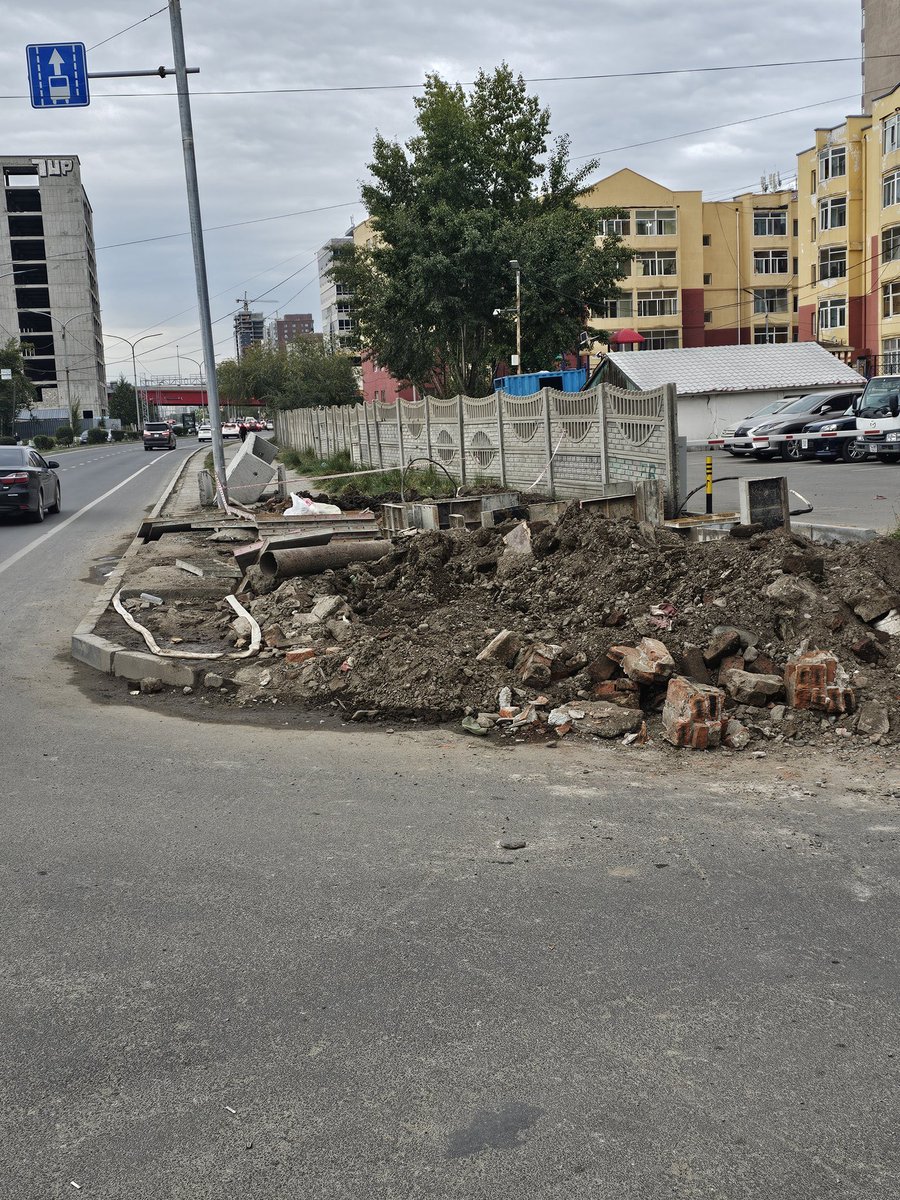 Хаагуур нь алхах вэ ? Нянбаатраа!!