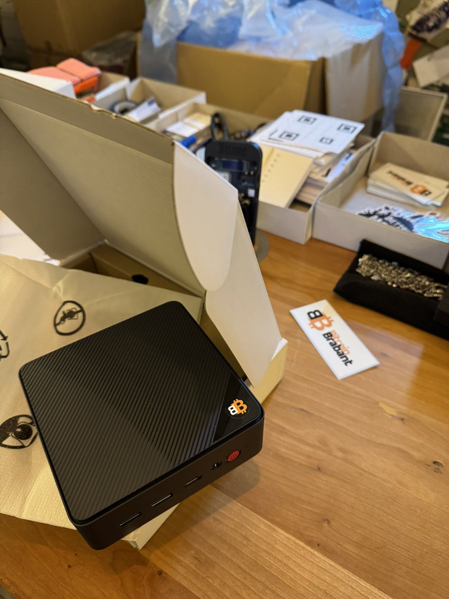 BitcoinBrabant's tweet photo. Our Bitcoin Brabant Node runs StartOS. We simply wanted to bring nodes to the masses at a cheaper price. 
In agreement with start9 we’re under the DIY instances. 
Importing these devices from the US while building the same setup ourselves saves.
Import tariffs
Shipping costs
Taxes
You basically save a lot of money by not paying additional fiat to the state. 
If you buy a node with us and are happy with it, contribute to this amazing open source project.
