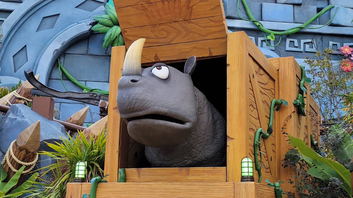 classLabo's tweet image. ランビのドヤ顔がなんか腹立つー😬
…けどクセになる〜🤣
#USJ #ドンキーコング・カントリー