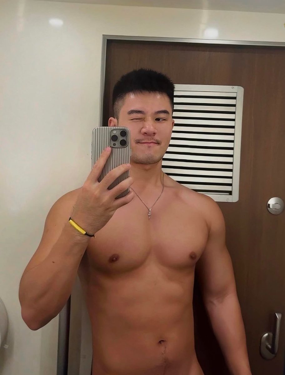 私の目は開けられなくなった。🫣
 #新しいプロフィール画像