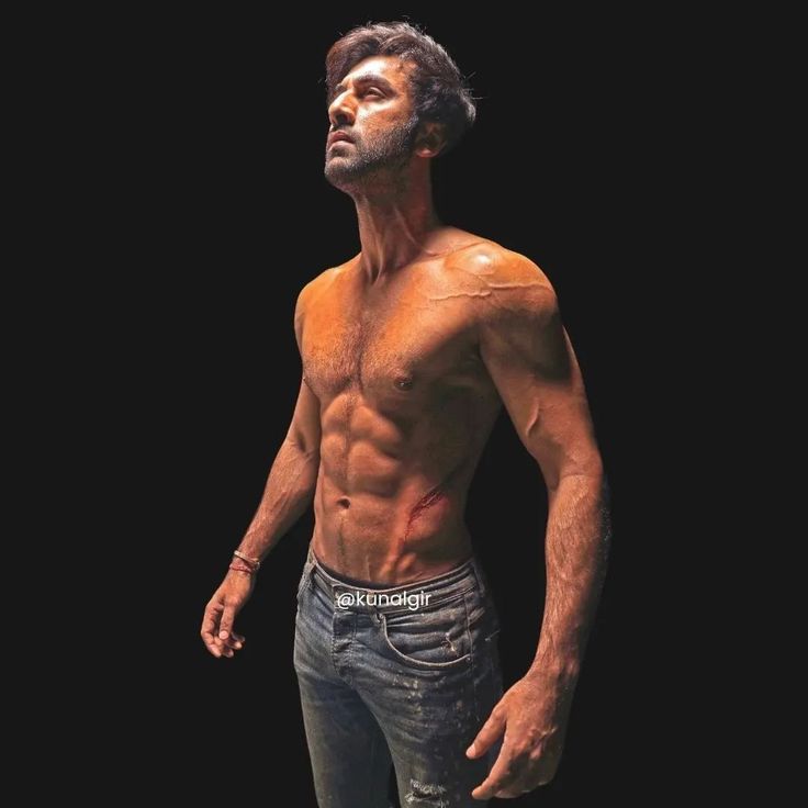 ranbirversex's tweet photo. Not Just A Name, But An Emotion Forever Etched In Art 🌹✨ #HappyBirthdayRanbirKapoor https://t.co/Wya8b5OLIC