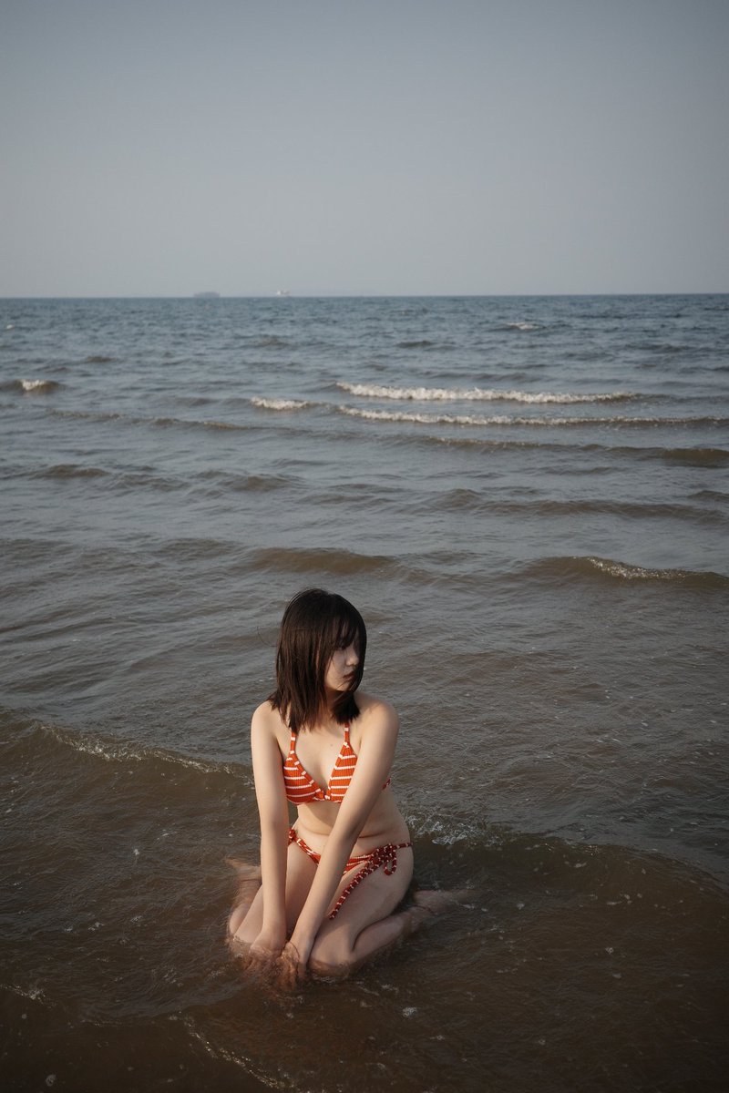 rolocedyt's tweet photo. 是闪闪发光的18岁✨
记录成年第一次穿bikini https://t.co/RFBC9JDXp5