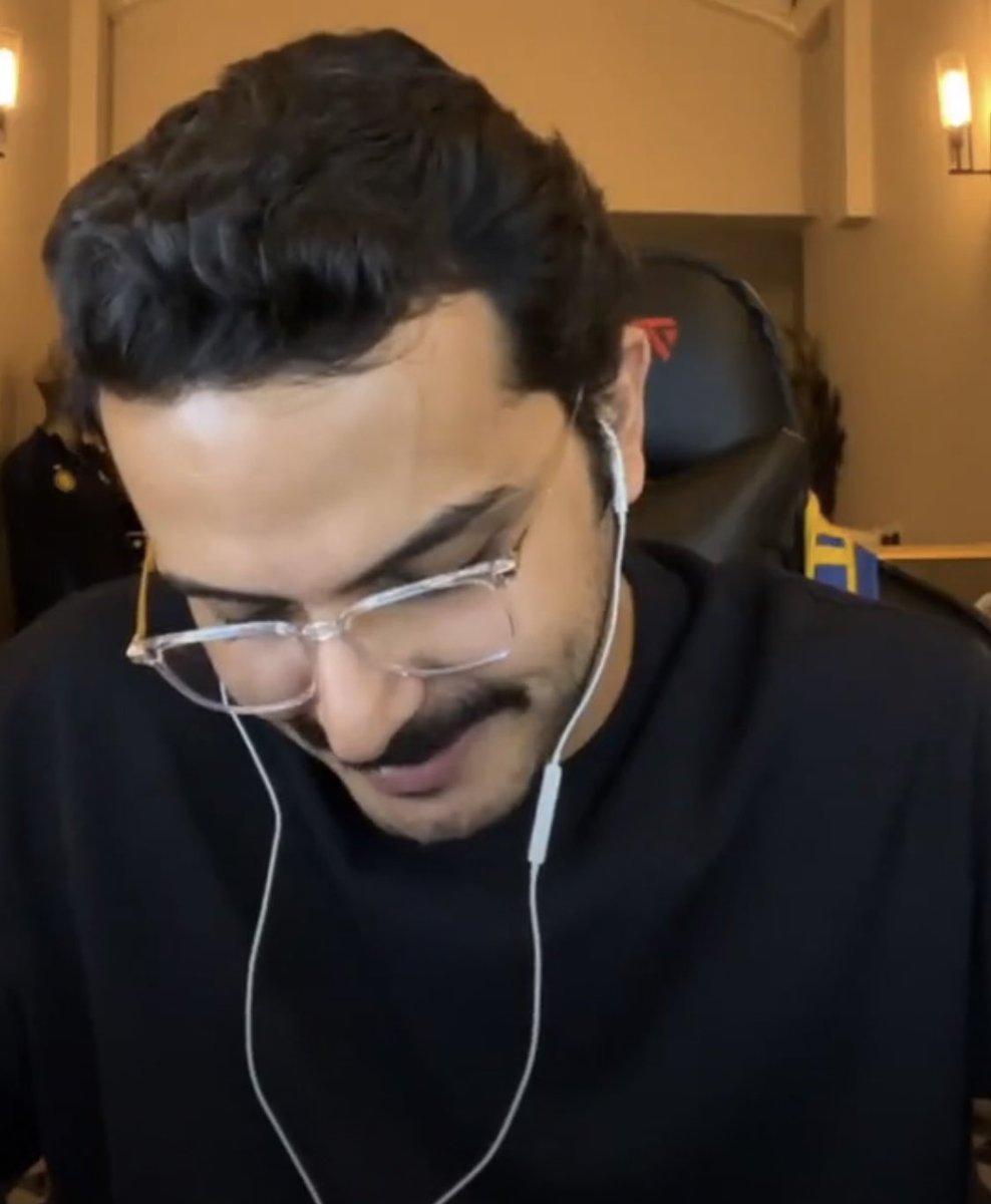 ✨🖤
#سلطان_بن_نايف