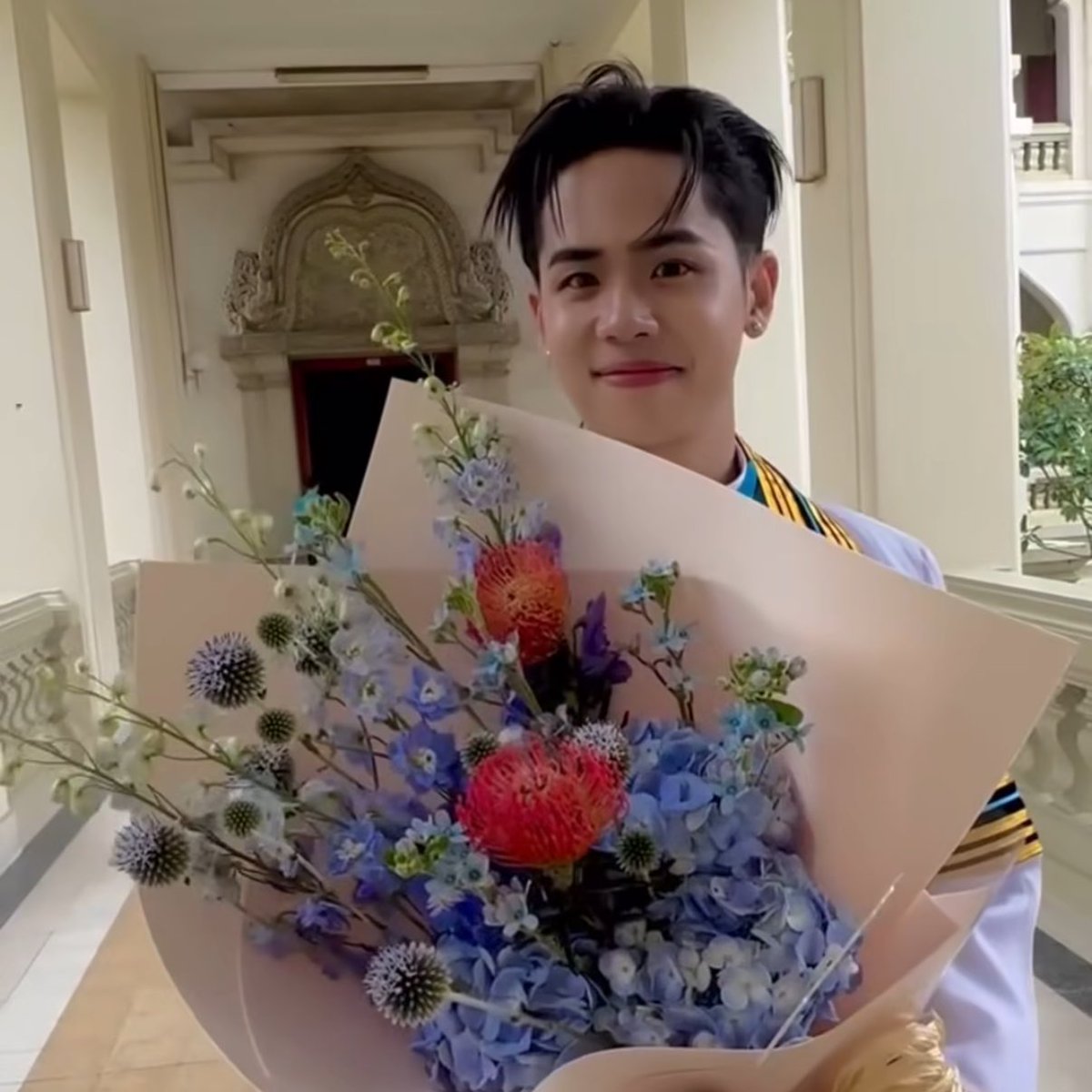 น้องมิวกับชุดครุย ㅠㅠ
พี่บัณฑิตเก่งมากค้าบบบบ

#MuonATLAS #ATLAS_th #ATLASth