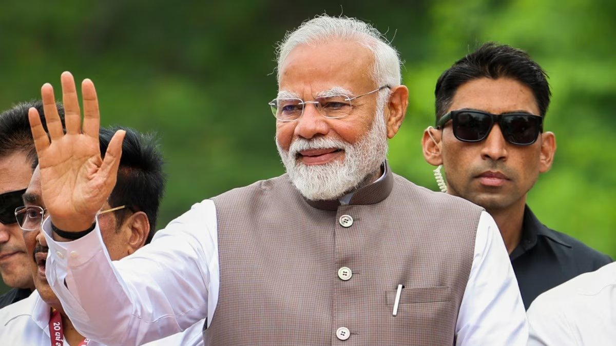 bstvlive's tweet image. 🚨देहरादून : पीएम मोदी के दौरे की तैयारियां हुईं तेज🚨

🆔 11 सितंबर को उत्तराखंड दौरे पर आएंगे पीएम
🕵️‍♂️ उत्तरकाशी, चमोली जिले का हवाई सर्वेक्षण करेंगे
🕵️‍♂️ आपदा प्रभावित क्षेत्रों का करेंगे हवाई सर्वेक्षण
🕵️‍♂️ सीएम और अफसरों के साथ बैठक करेंगे पीएम

#Dehradun #PMModiVisit…