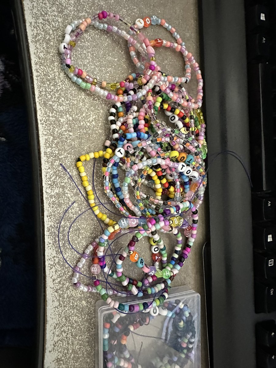 pypay_'s tweet photo. Attention anyone going to twenty one pilots in dallas!!! Im making bracelets to hand out! I’ll be in the lawn but if anyone wants one feel free to send me a message! Can’t wait to see everyone again🫶🏼

#twentyonepilots #twentyonepilotsdallas #breachtour #breachdallas #clique https://t.co/Q7HSNJlGUk