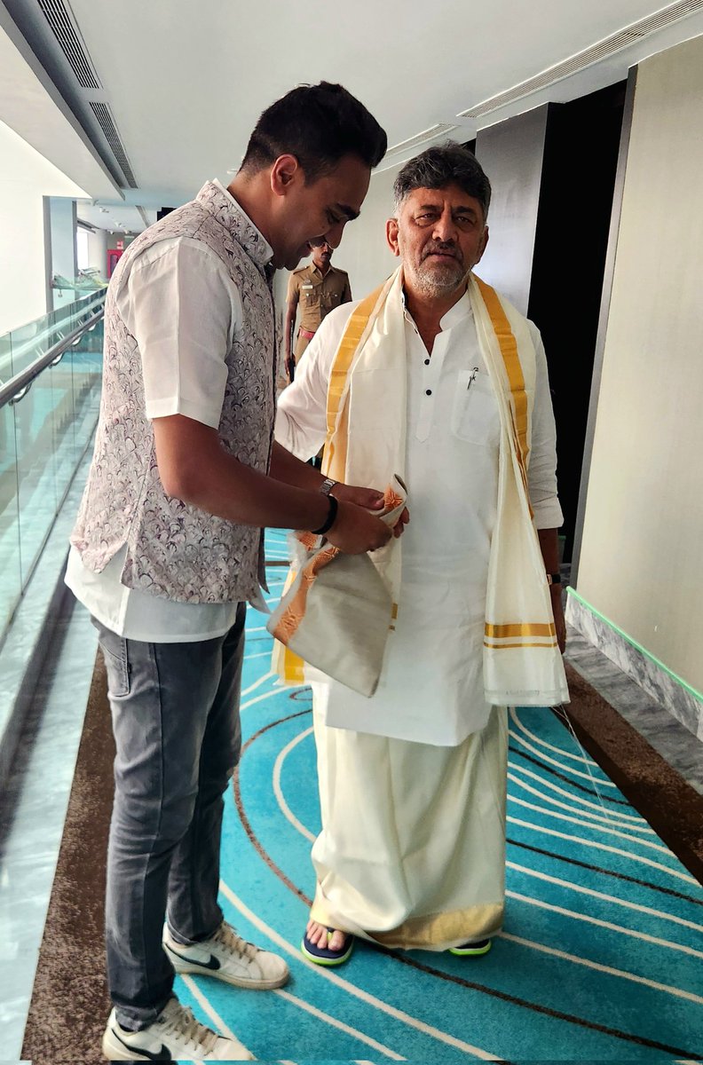 manesh_redefine's tweet image. Happy to meet &amp;amp; greet respected Deputy Chief Minister of Karnataka Shr. @DKShivakumar  anna at INDIA TODAY CONCLAVE SOUTH 2025 held yesterday at Le Meridian Coimbatore.

The Message is clear that Shri. @RahulGandhi  will be the Prime Minister of Indian 2029 - DKS

#DKShivakumar