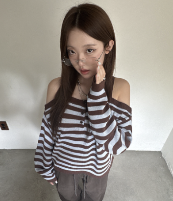 amood_jp's tweet photo. ちょっぴり冷えてきたからグレーニット
もうすぐ着られる秋服
❶https://t.co/ozM6LvqcLJ
❷https://t.co/ATAE5RCeJi
❸https://t.co/SU63Pn1VqB
#コーデ #ファッション #amood #服好き #プチプラコーデ #韓国コーデ https://t.co/9ZRH9qmU5J