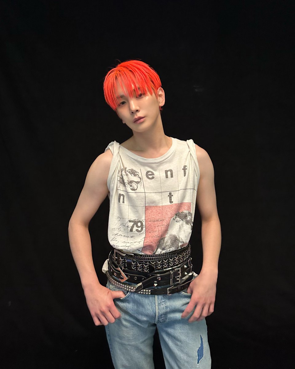 SHINee's tweet photo. know what you want

#KEY #키
#SHINee #샤이니 
#BAZAARKorea https://t.co/IcqBegvdkO