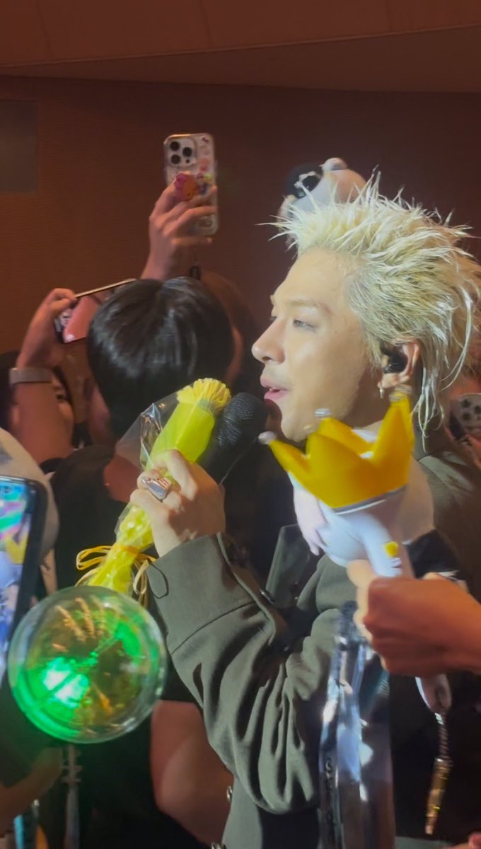 L03519414's tweet photo. 大阪2日間楽しかった❤️
通路1列目近すぎた😭
#TAEYANG2025FANMEETING https://t.co/h4YFBQb2zd