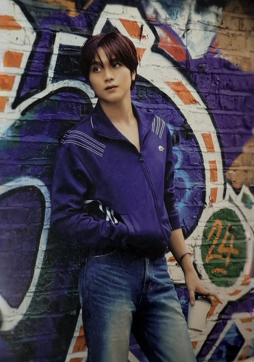 haechan looking like my wife from the 80s