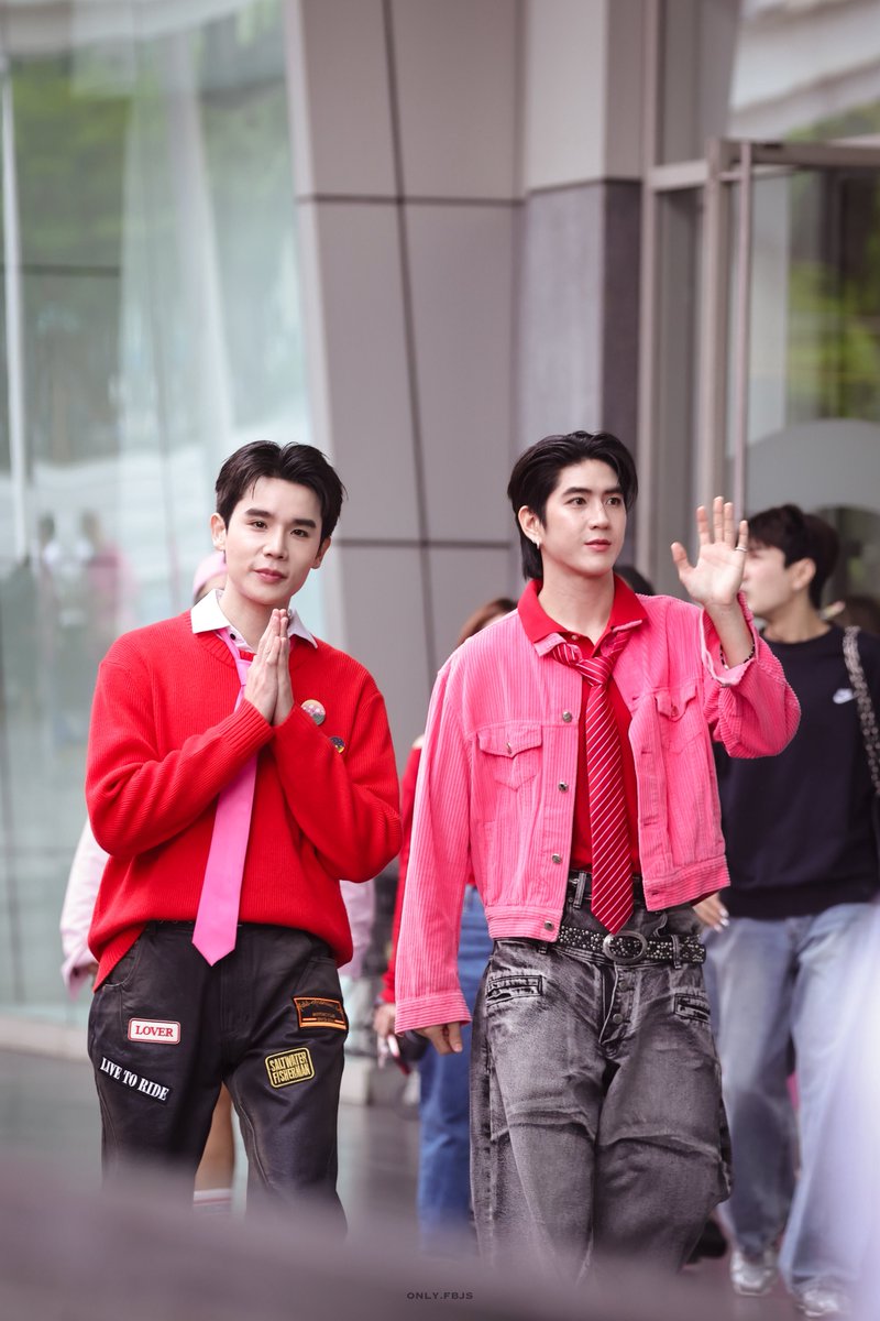 only_fbjs's tweet photo. 𓏰𓏰 250910 • 🥑🌊

ทักครัช 👋🏻

JIMMYSEA SHINE HIGH SCHOOL

#SunsilkxJimmySea https://t.co/Z1gwyKMQ1F
